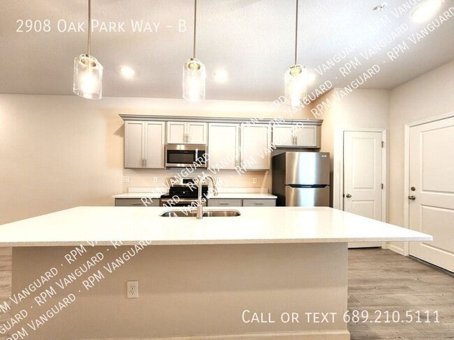 Photo - 2908 Oak Park Way