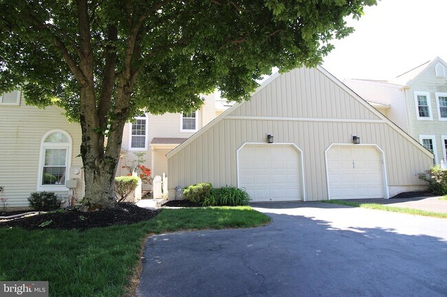 Photo - 1632 McNelis Dr