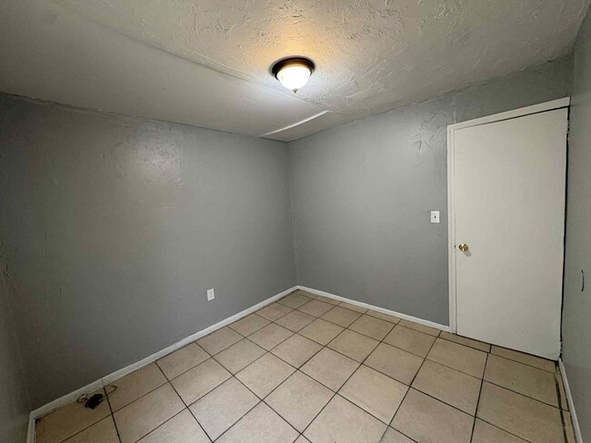 Photo - 221/223/225/227 Maria Street Unit 221