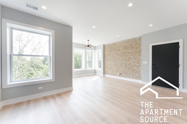 Photo - 2202 N Kedzie Blvd Unit 2
