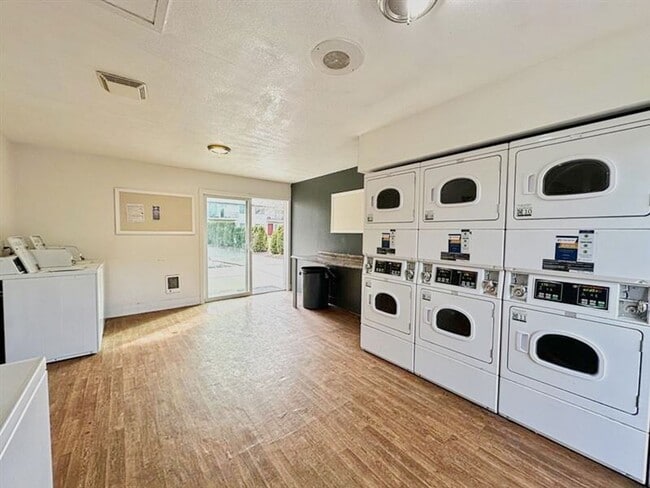 Photo - Covington Square Apartments