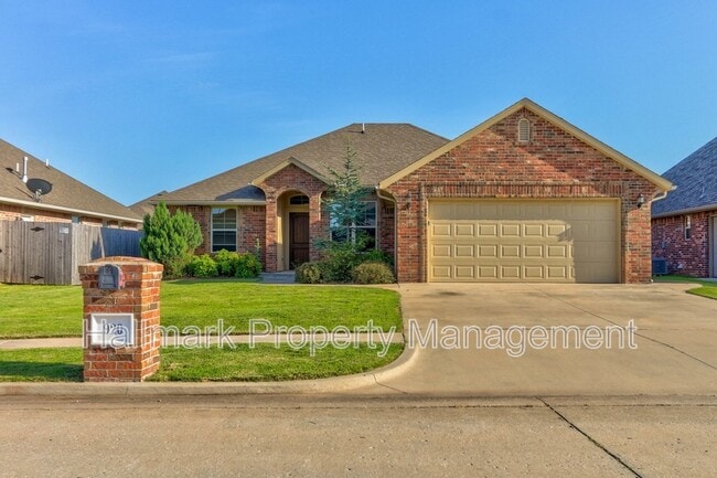 Photo - 920 SW 13th St