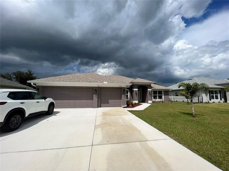 27430 Deep Creek Blvd