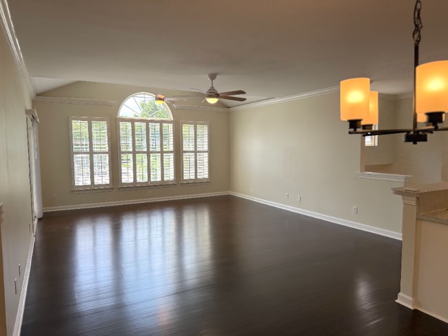 Photo - 1462 Wellbrooke Ln