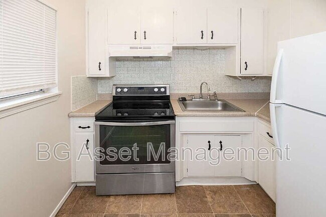 Photo - 1928 Ethan Way Unit 24