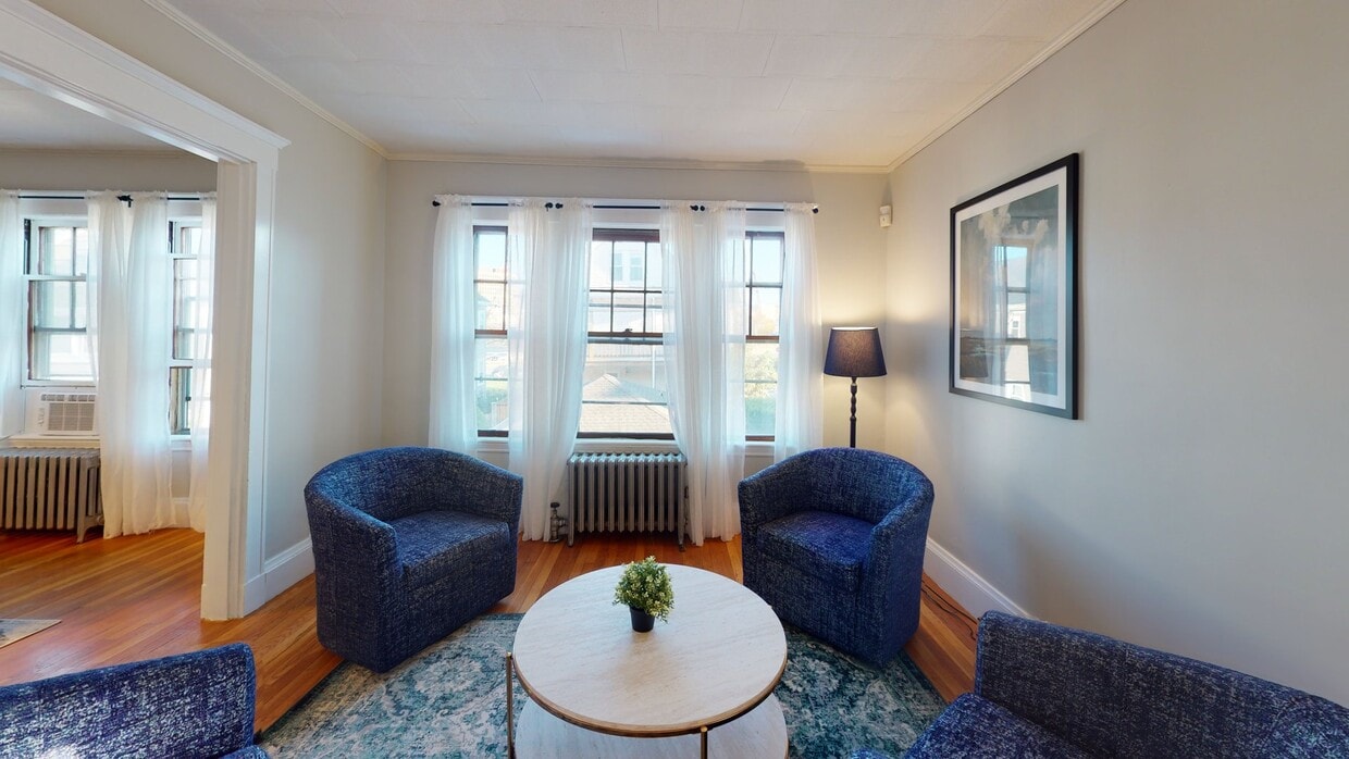 Photo - Private bedroom in 6 bed/2 bath Home