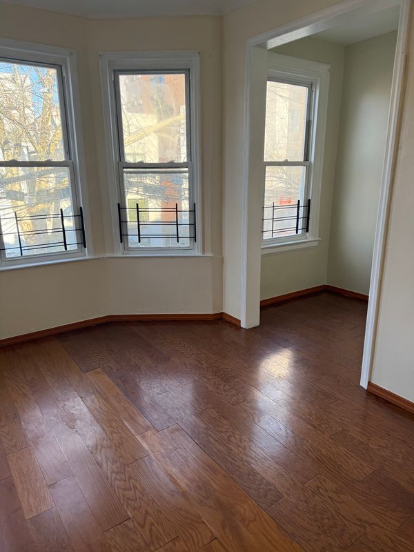 Photo - 680 E 223rd St