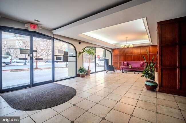 Photo - 922 24th St NW Unidad 711