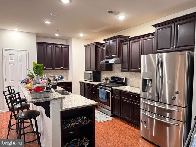 Building Photo - 728 Sun Valley Ct