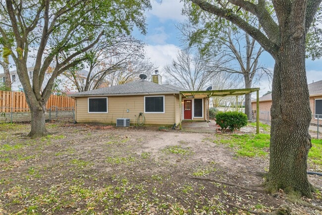 Building Photo - 10926 Waterview Cir