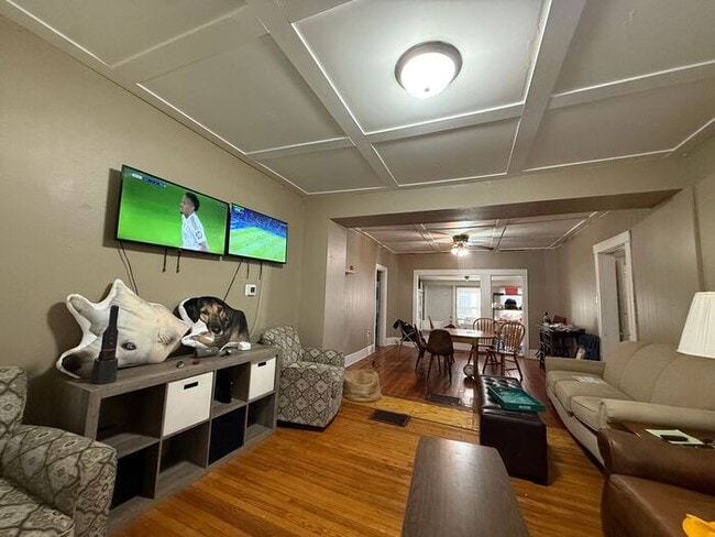 Photo - $3,000 | 5 Bedroom, 2 Bathroom House | NO ...