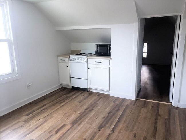 Photo - r423 Unit 423.5
