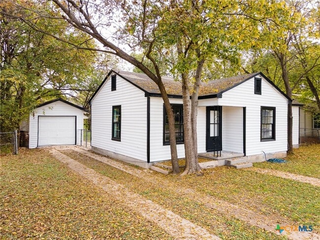 Building Photo - 1108 Stewart St