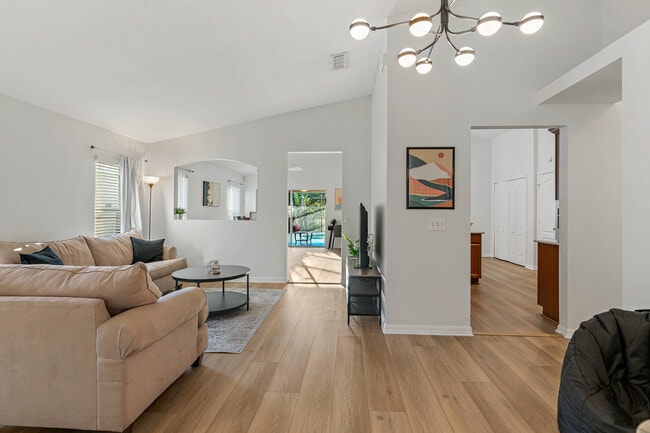 Photo - 702 Scrub Jay Way