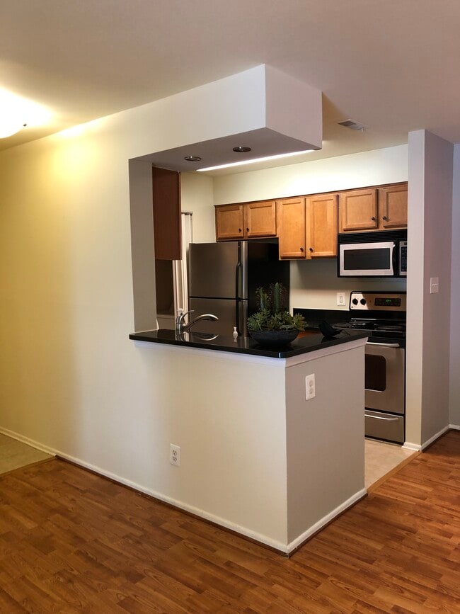 Photo - 11706 Olde English Dr Unidad B