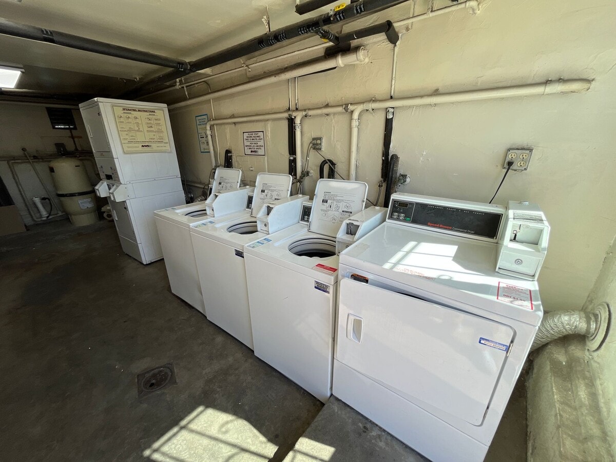 Photo - 7044 Lanewood Ave