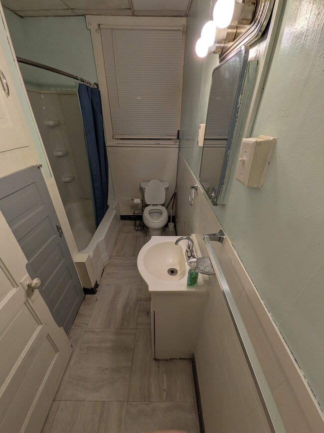 Photo - 341 Linden Ave Unidad A