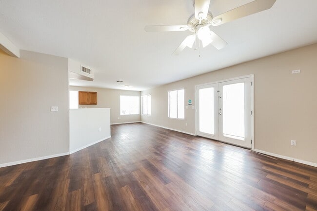 Photo - 10457 W Oregon Ave