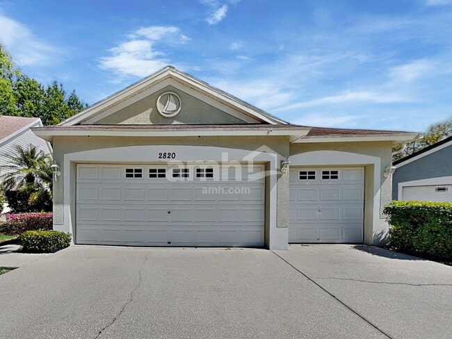 Building Photo - 2820 Prairie Iris Dr