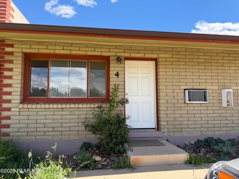 4251 N Viewpoint Dr