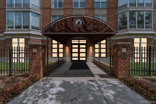 Photo - 250 E Harbortown Dr Unidad 404