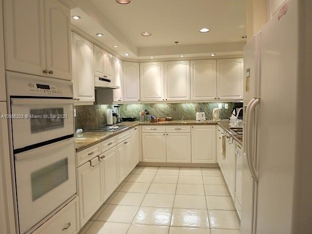 Photo - 201 Crandon Blvd Unidad 1027