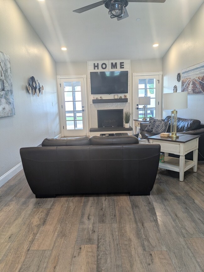 Photo - 8879 E Friess Dr