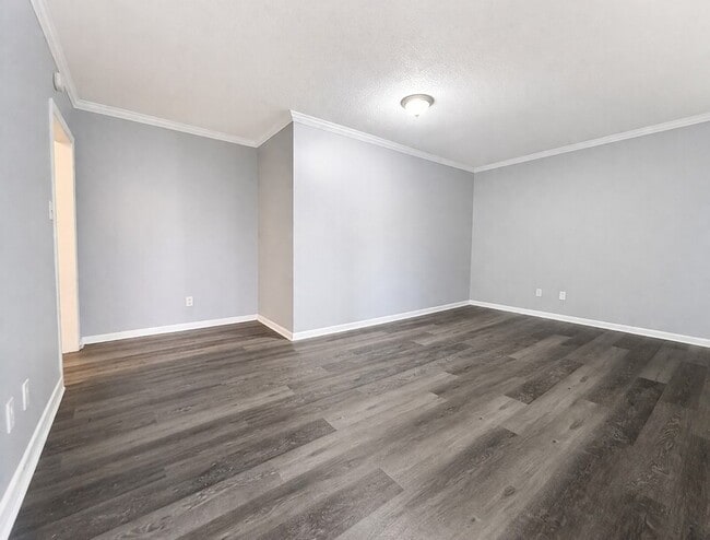 Photo - 2012 Enolam Blvd SE