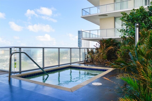 Photo - 3470 E Coast Ave Unidad h2001