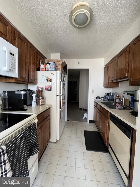 Photo - 2020 Walnut St Unidad 14E