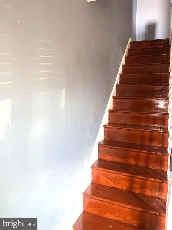 Photo - 4613 Hartel Ave