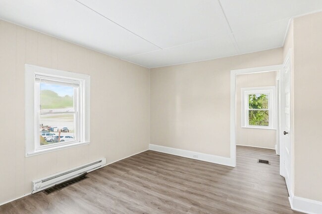 Photo - 626 State St Unit #4