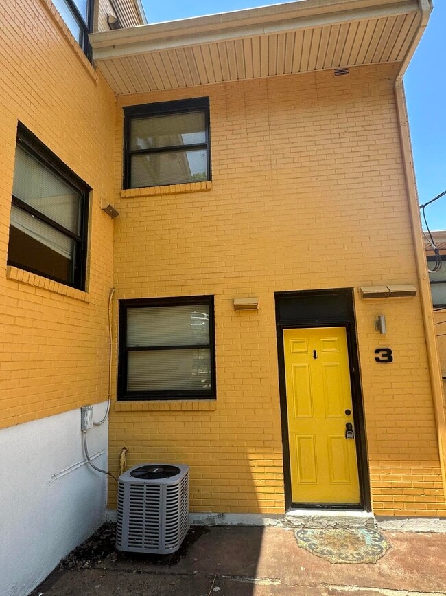 Photo - 715 Wilkinson Blvd Unit 3
