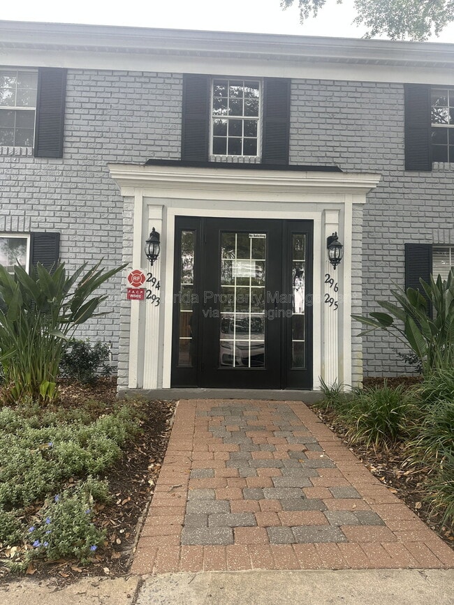 Building Photo - 296 Lewfield Cir