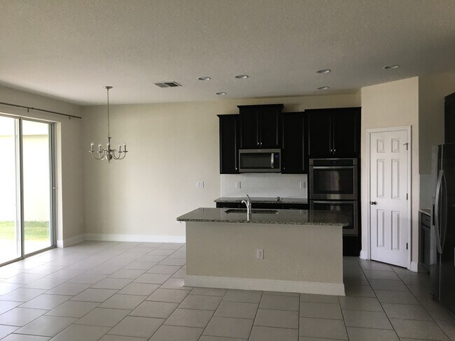 Photo - 2510 Sanderling St