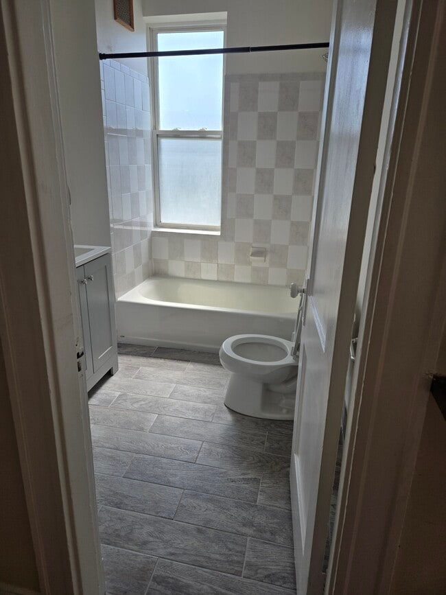 Photo - 1185 Commonwealth Ave Unidad 19