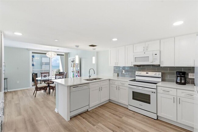 17408 Gulf Blvd Unit 403