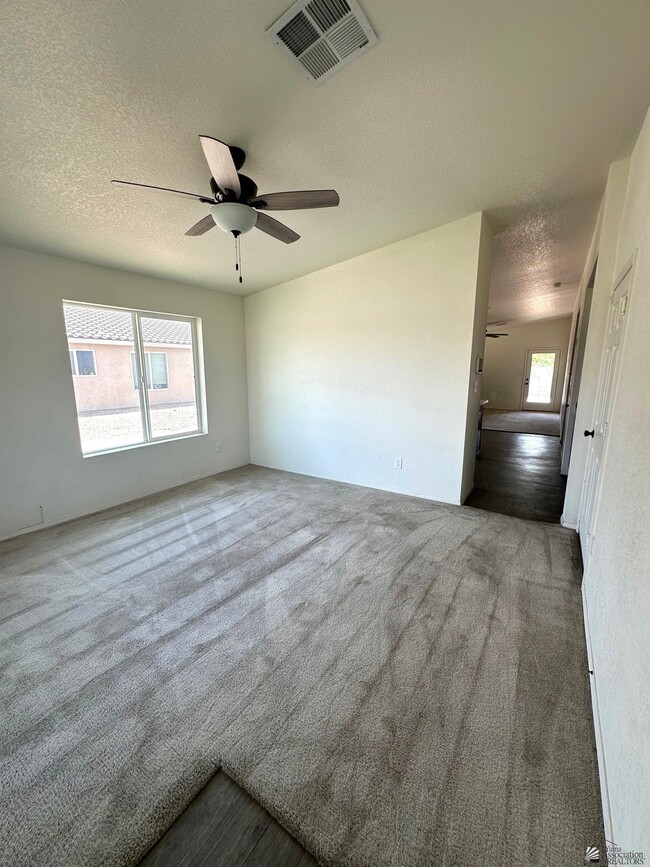 Photo - 4434 S Cedar Ave