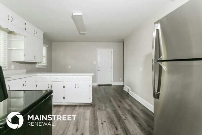 Photo - 331 Skyview Dr