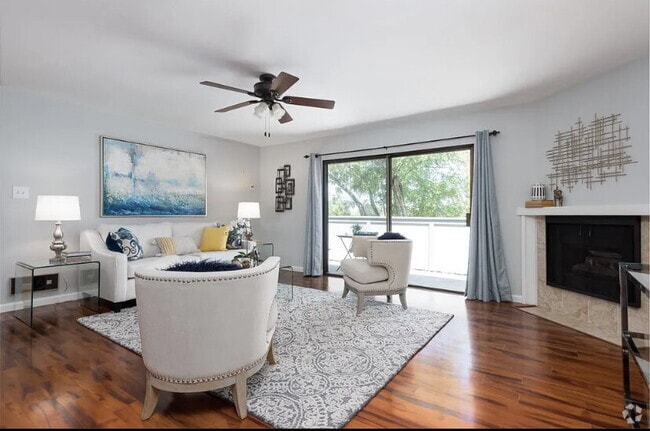 Building Photo - Centrally located one bedroom condo that w...