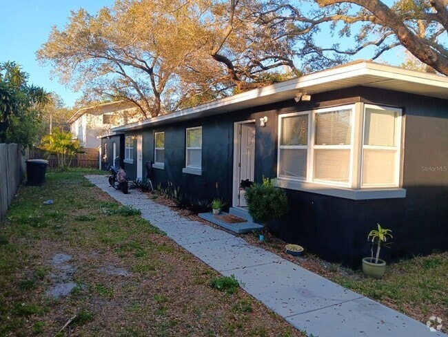Building Photo - 912 Lakeview Rd Rental