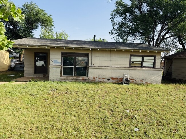 Photo - 402 39th St House