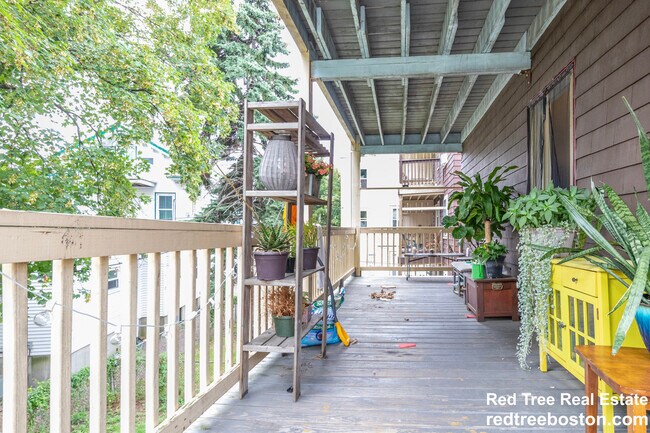 Photo - 15 Romsey St Unit 1