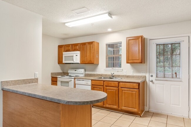 Photo - 22577 Mattingly St