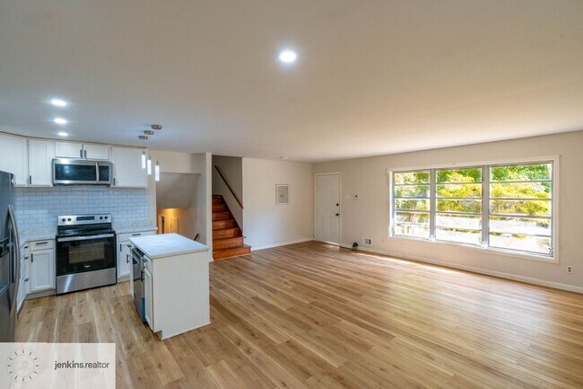 Photo - 2644 Preston Dr