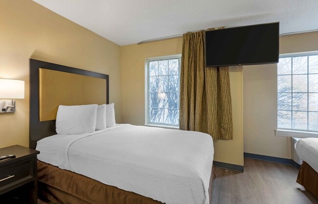 Photo - Furnished Studio-St. Louis - Airport - Central