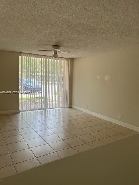 Photo - 10717 Cleary Blvd Unidad 111