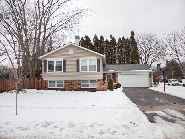 Photo - 2627 N Ridge Ave House