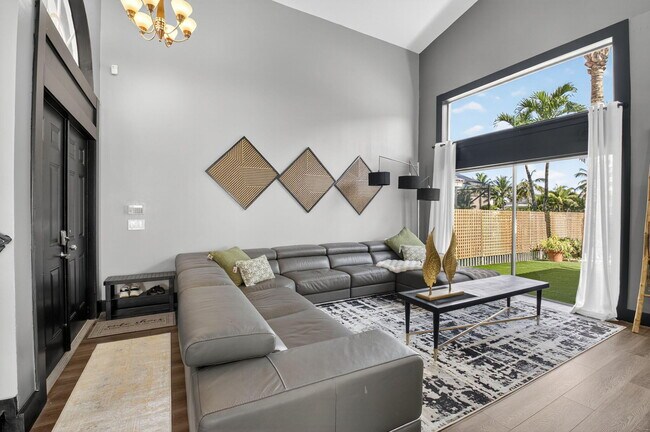 Photo - 3527 Stratton Ln