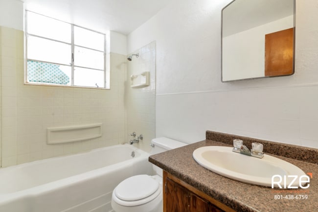 Photo - 521 28th St Unidad 521